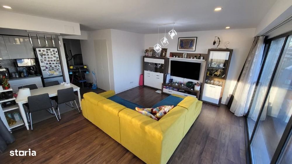 Vanzare apartament 3 camere zona Banu Manta