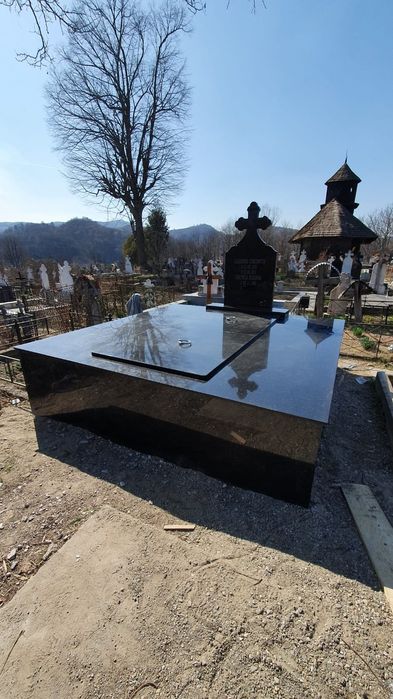 Cavouri granit și marmura