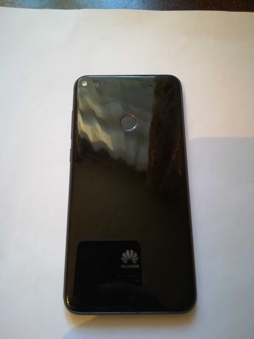 Телефон Huawei P8 Lite