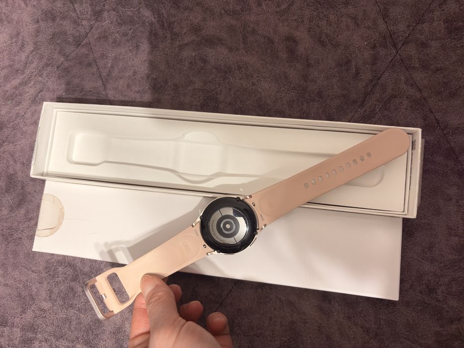 Часы Samsung Galaxy Watch4