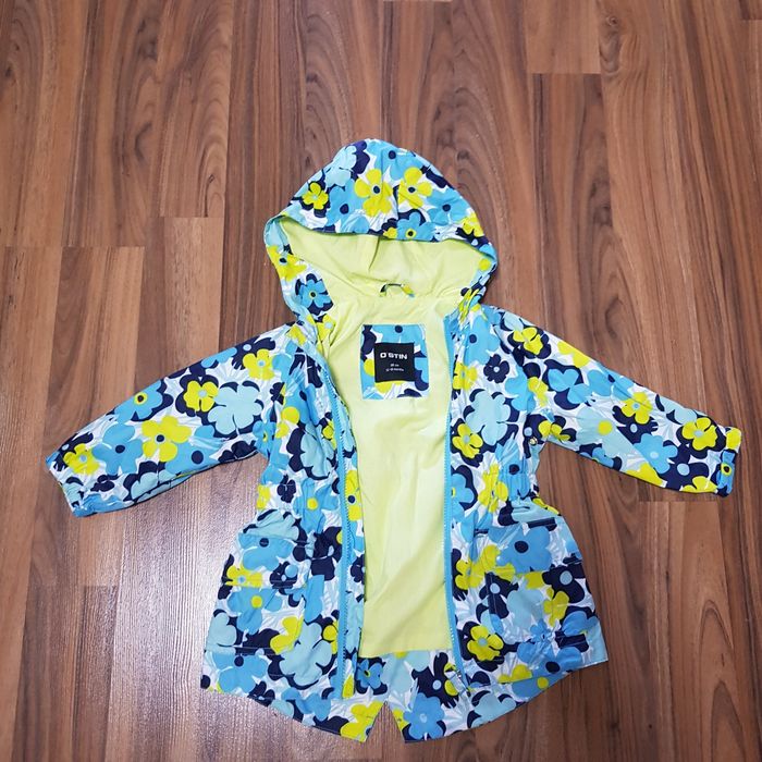 Ветровка Ostin на девочку