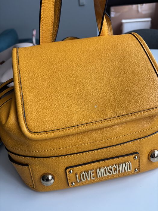 Жълта раничка Love Mouschino