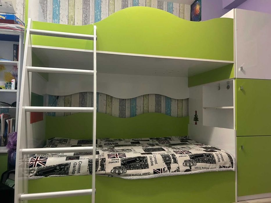 Продавам мебели за детска стая