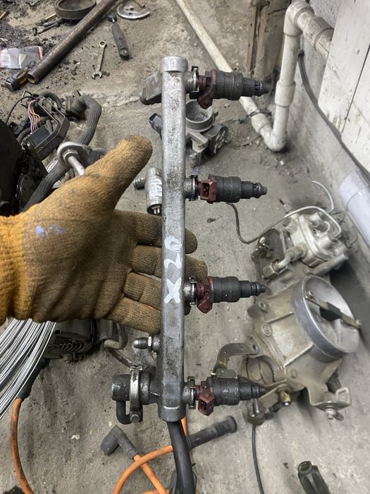 Топливная рампа на мотор х20хе