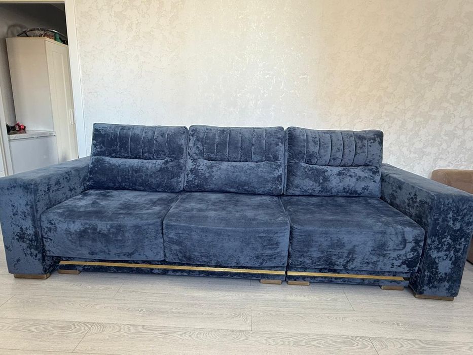 Продам диван в отличном состояний