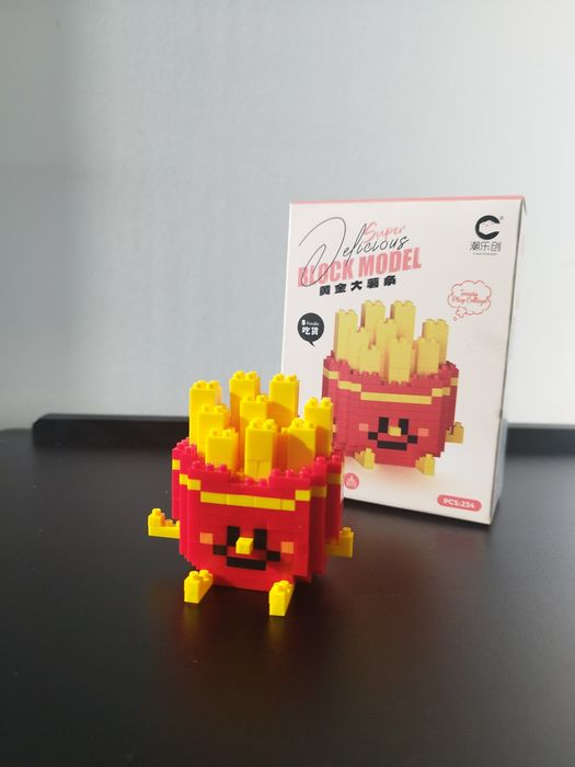 Конструктор тип Lego - картофки, сандвич, кутийка с прясно мляко