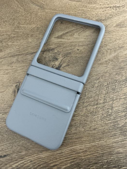 ОРИГИНАЛЕН кожен калъф за Samsung Z flip 6