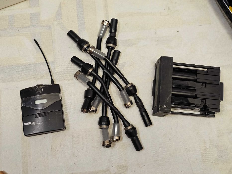 Lot Echipamente Audio Profesionale - Transmițător AKG PT470, Modul Shure SBC-AX, Cabluri