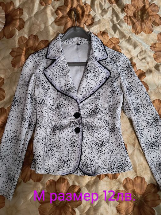Дамско сако М рр