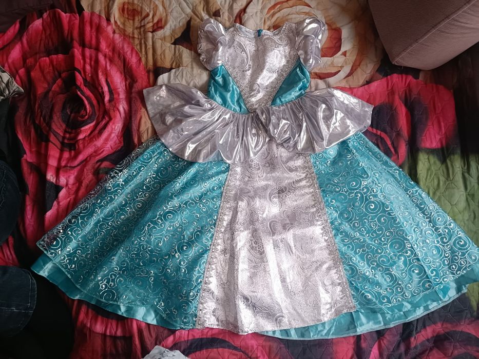 Платье новогодние для девочек