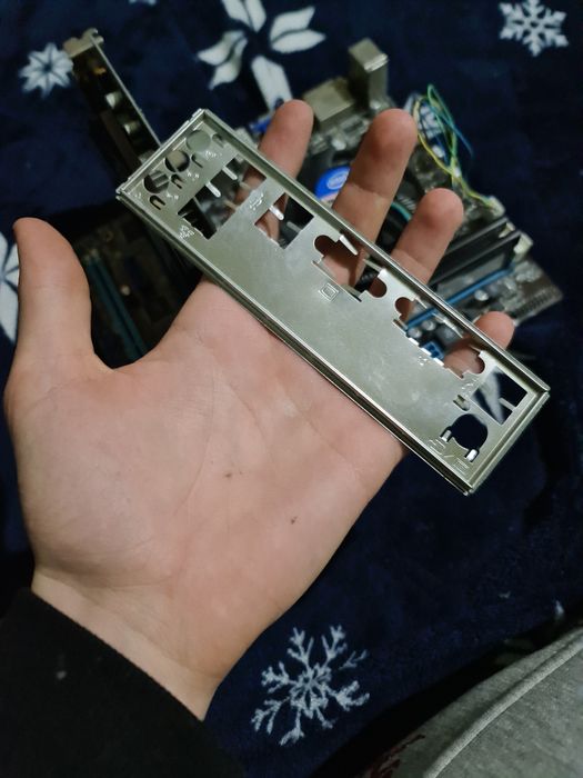 Vând kit de desktop și Light gaming