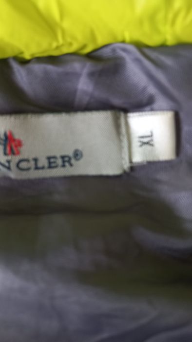 Продаются  жилетки