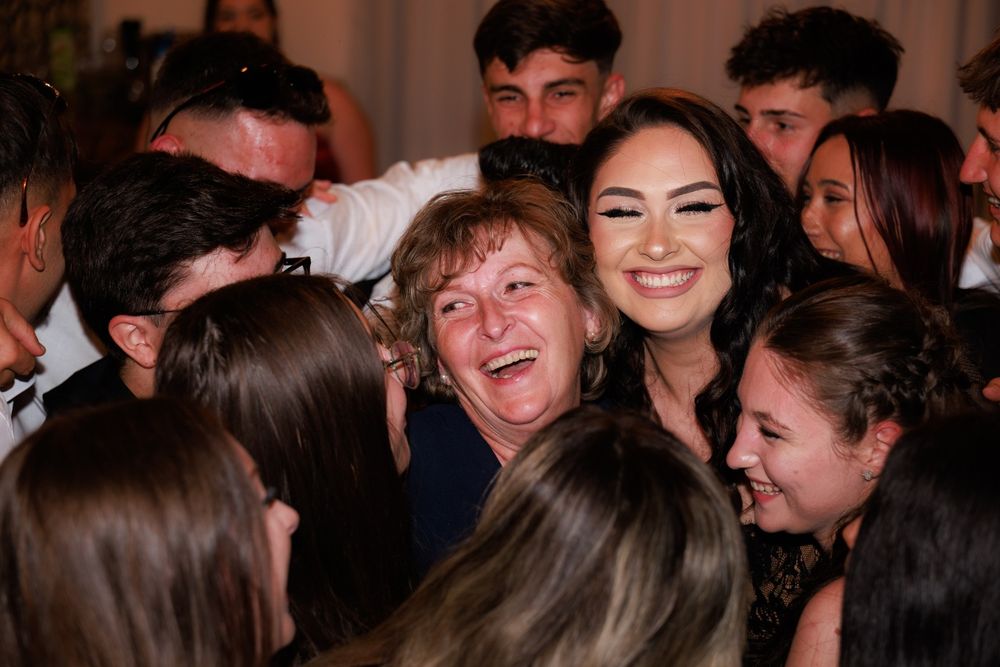 Dj RMN- Dj licențiat cu experiență in Evenimente , Resorturi , Cluburi (fum , lumini , foto-video , sonorizare premium) jud :Prahova si altele