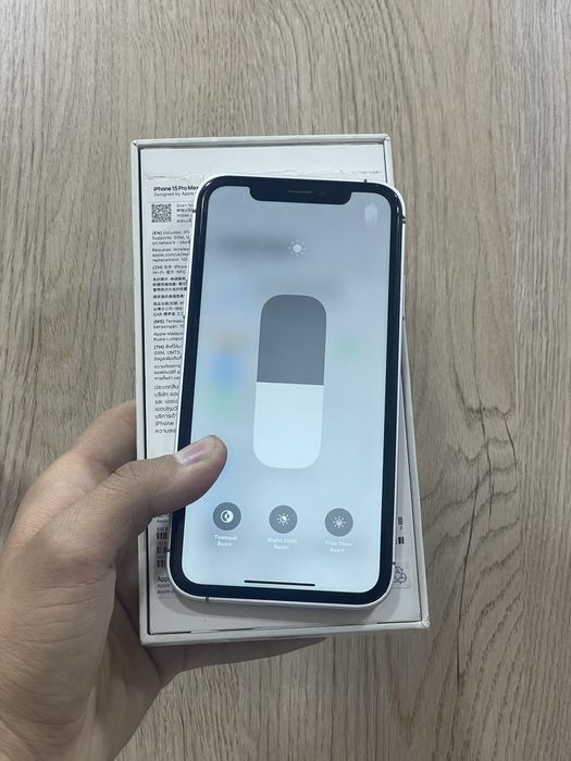 Iphone XR, 17 pro korpus