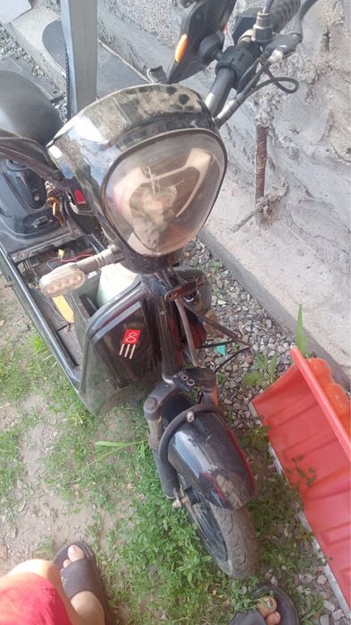 Продам электро скутер ск 8