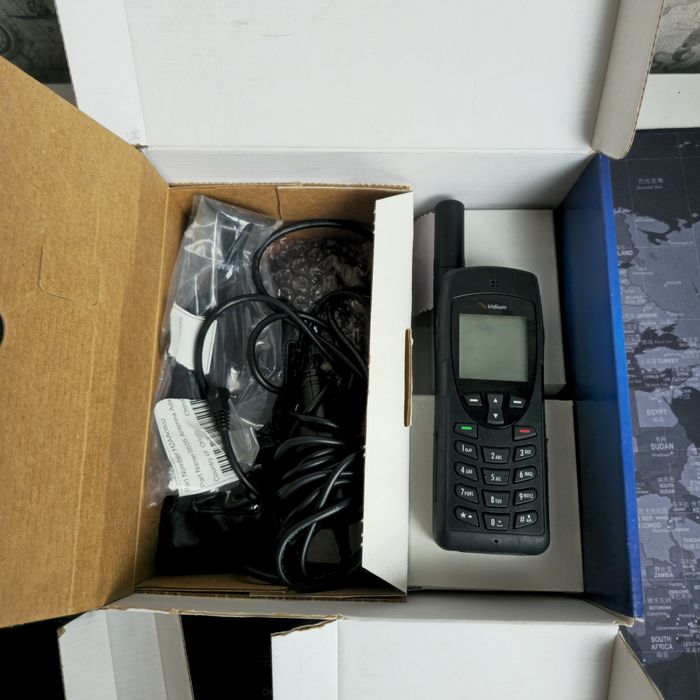 спутниковый телефон Iridium 9555