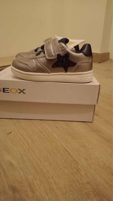 Чисто нови детски маратонки Geox