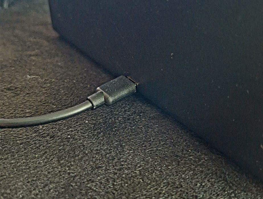 Ceas cu încarcator wireless