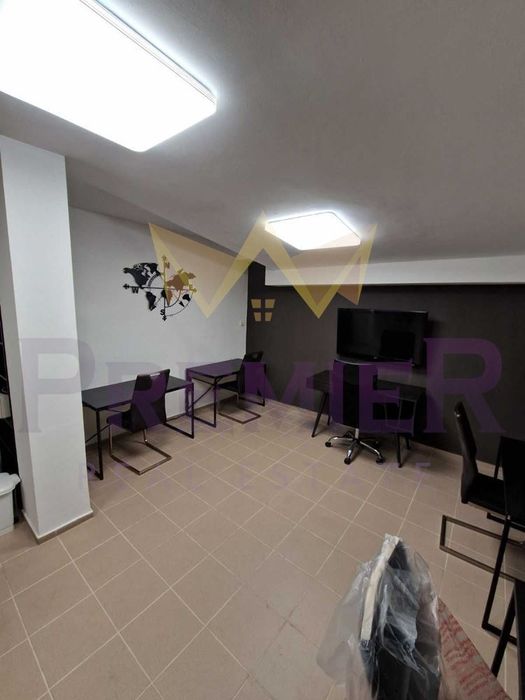 Дава се под наем Магазин в Варна, Център - 25 кв.м за 280.5 € - Снимка #2