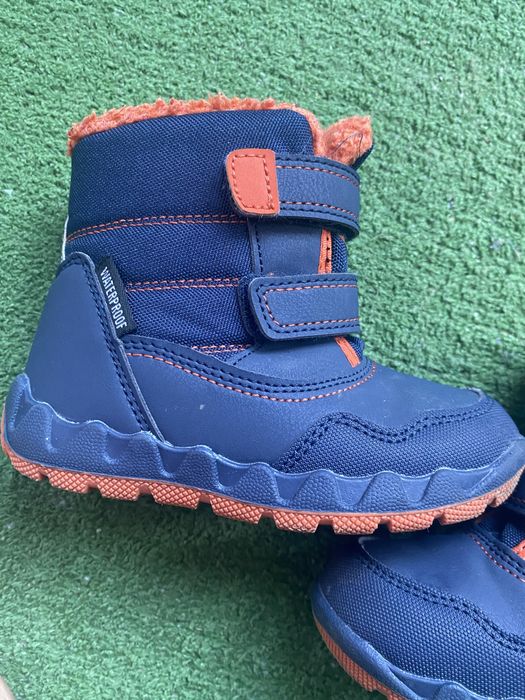 Продавам детски апрески 24 номер