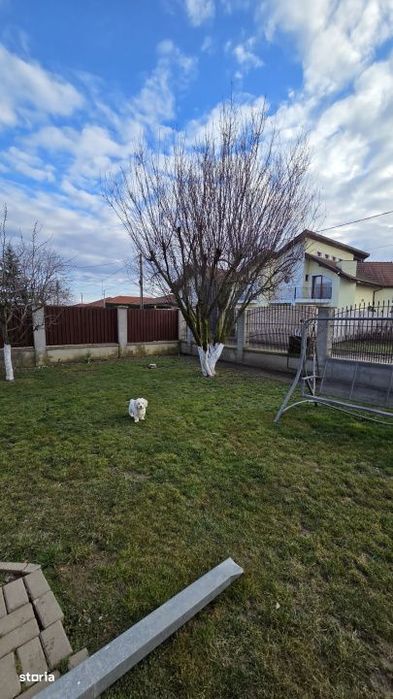 Casa cu mansarda  – Zona Aquastar, str. Gorunului