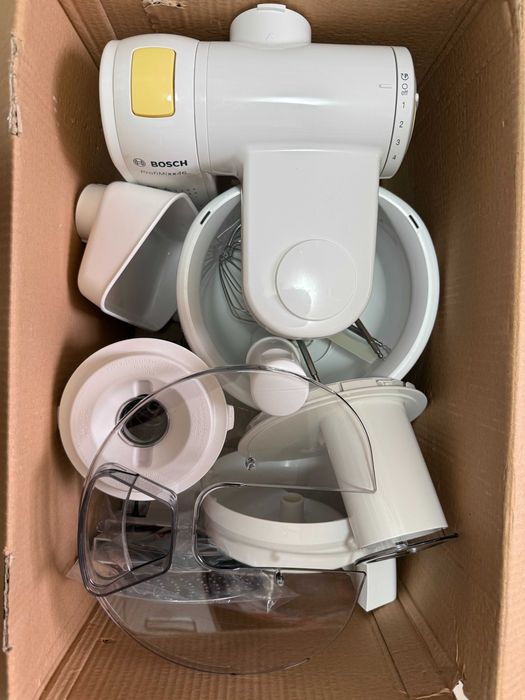 Robot de bucatarie Bosch MUM4655EU, 550 W, 4 viteze, bol 3.9 l, Alb.