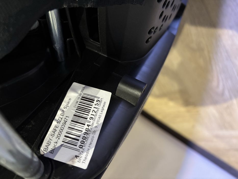 Britax romer scoica auto safe 5Z2 +adaptori carucior