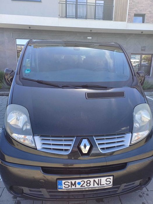Vând Renault Trafic 8+1