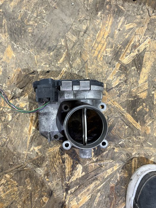 Mercedes w204 2.2 cdi 170 кс Дросел Клапа