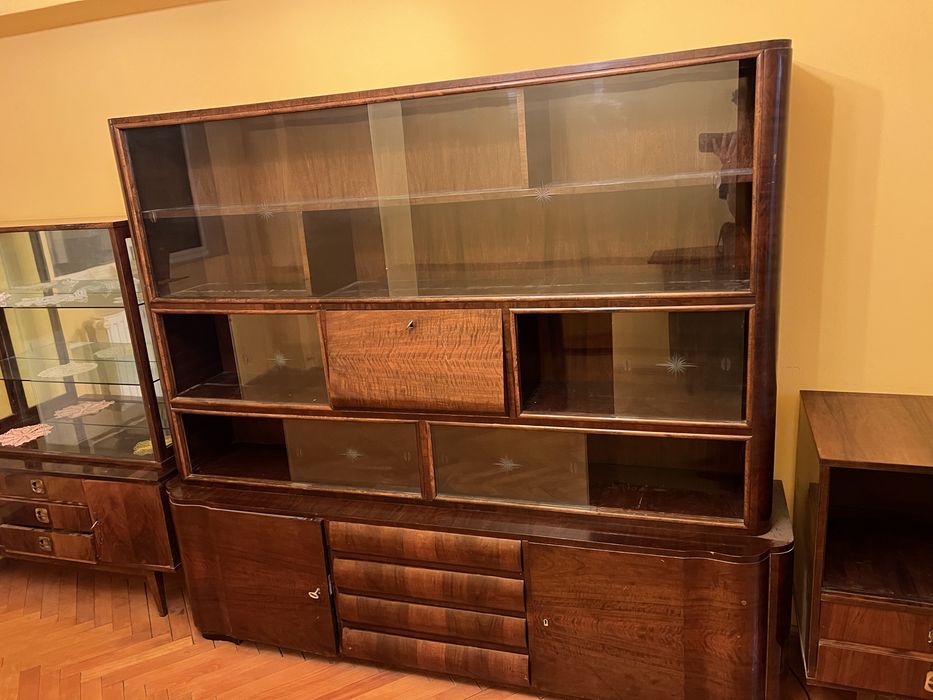 Biblioteca si mobila sufragerie