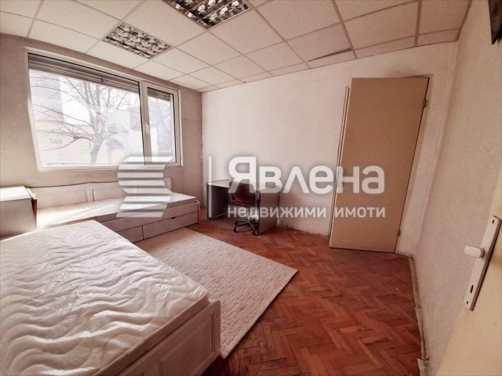 Продава се Тристаен апартамент в Варна, Колхозен пазар - 100 кв.м за 1690 €/кв.м - Снимка #1