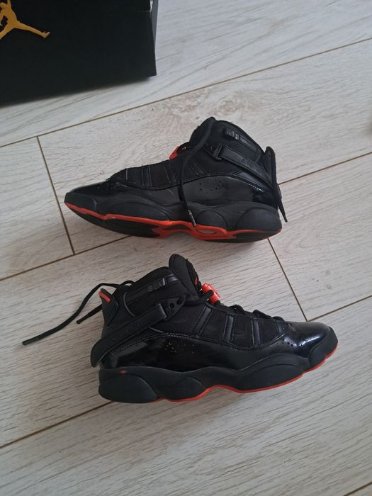 Vând adidasi JORDAN