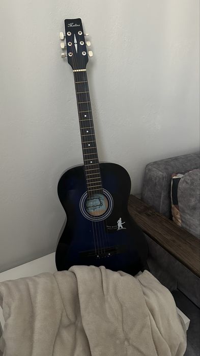 Гитара акустическая