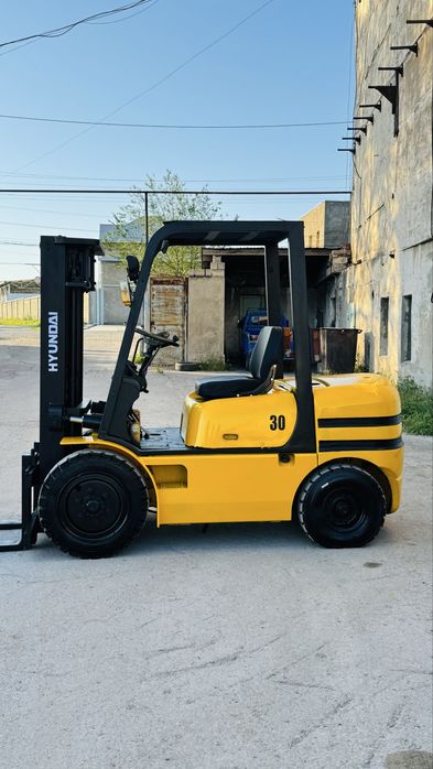 Вилочный погрузчик кара автокара