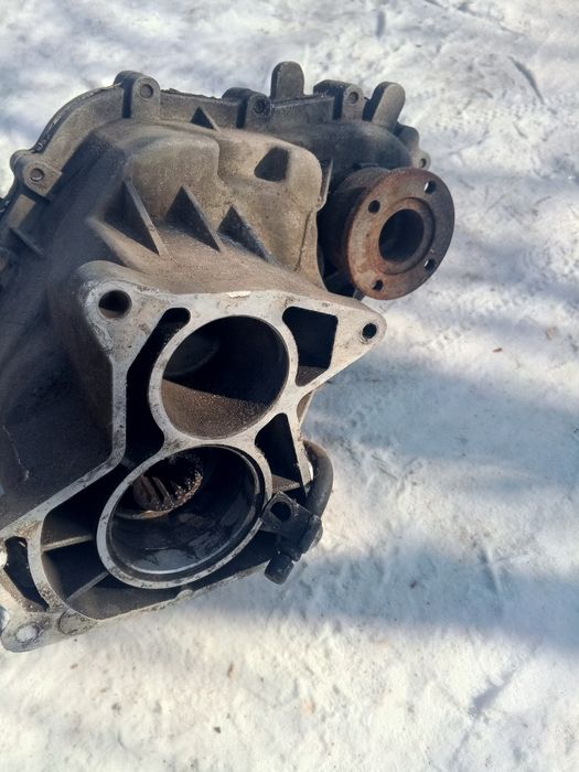 Раздатка ,помпа,тормозной вакум  УАЗ Патриот