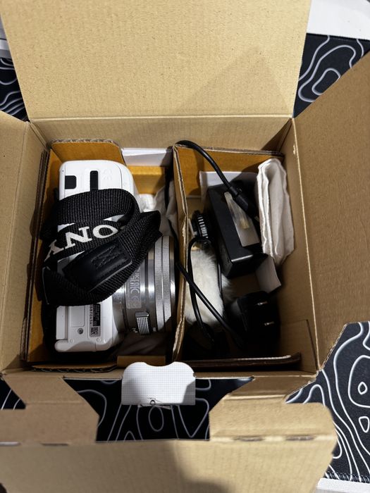 Sony ZV-E10 KIT 16-50mm белый Камера