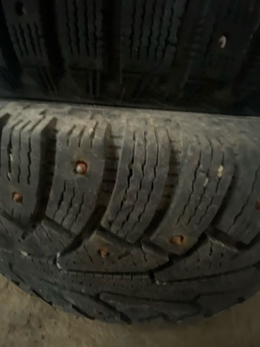 Продам резину R18 225/55