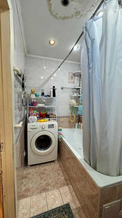 Продам 2 комн. кв. район Достык Мола