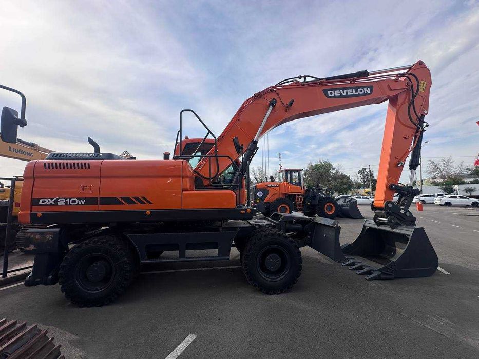 DEVELON (DOOSAN) DX210W Вариантлар бор