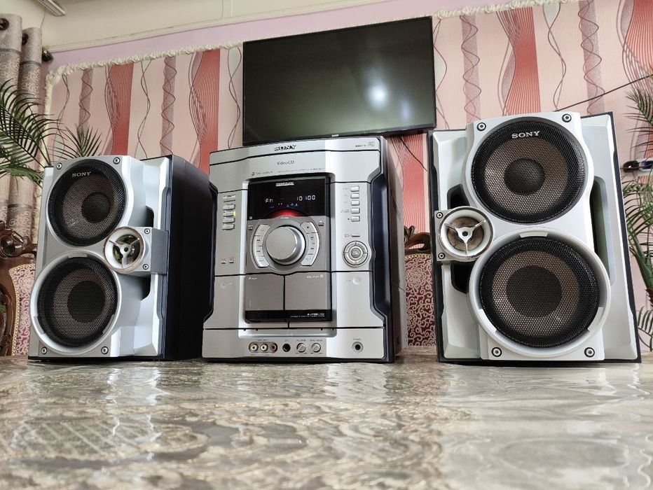 Sony musiqa markazi sotiladi bass kuchli