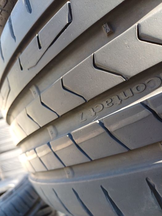 Гуми 225/45/17 Континентал