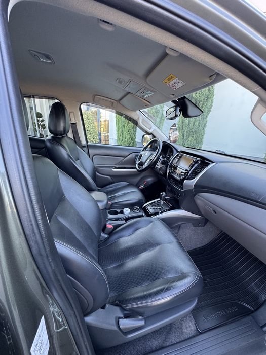 Mitsubishi L200 2018 2.4 DI-D 181CP Automatic | INSTYLE (Top) | 160.000 km | Revizii la zi