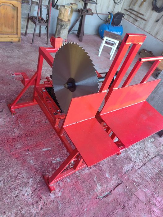 Circular dupa tractor