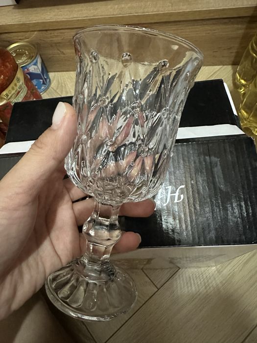 Бокалы, фужеры .