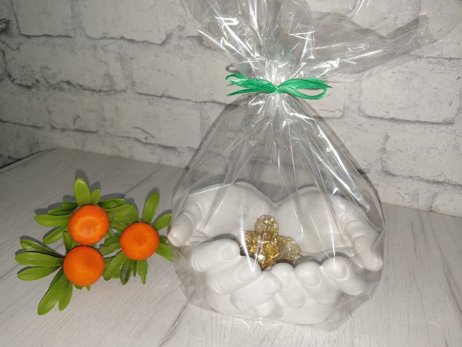 Сувенирная работа "Руки Давида"