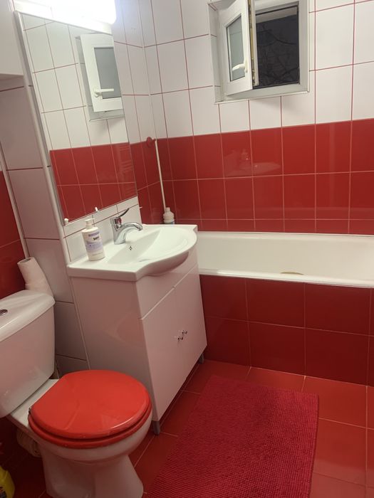 Inchiriez apartament 4 camere