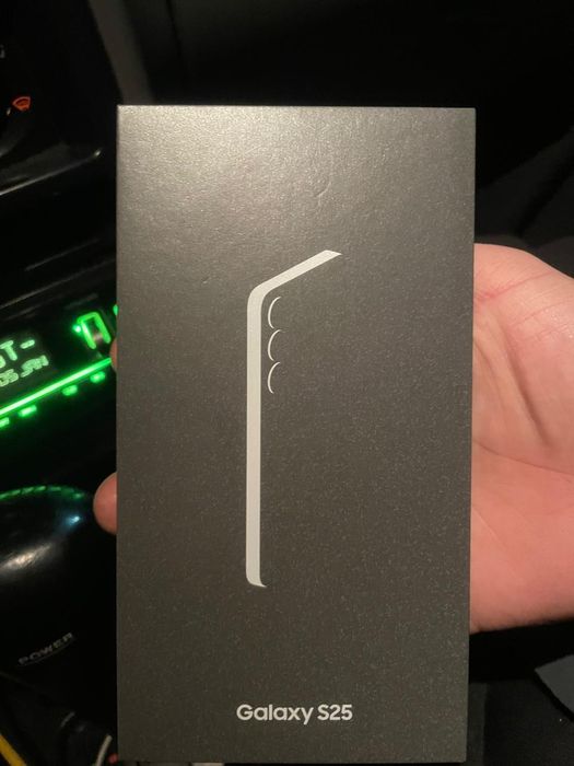 Самсунг s25 8/128