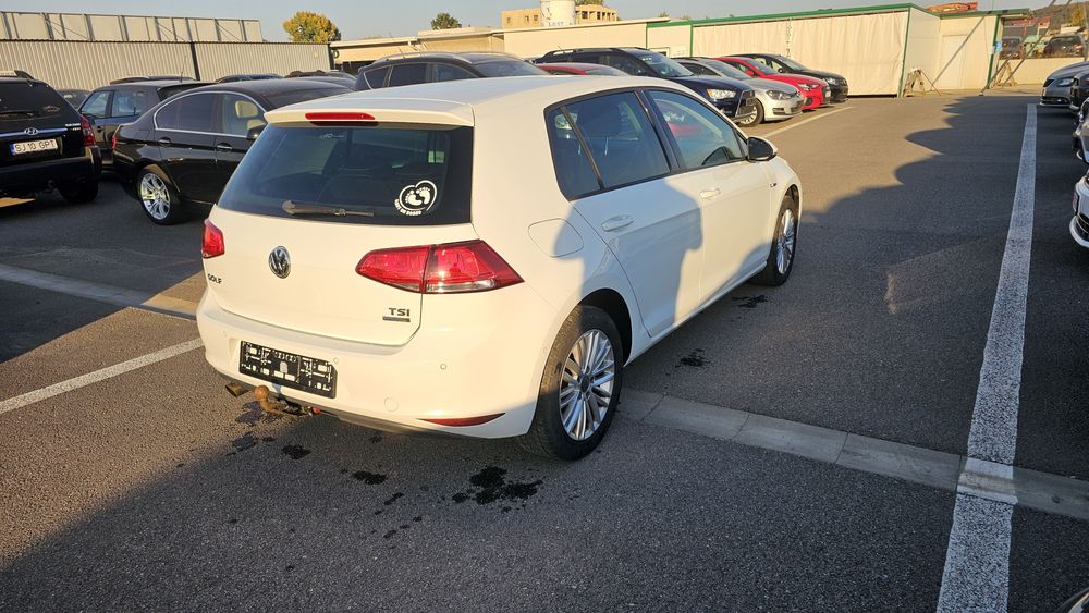 Vând Volkswagen Golf VII – Ediție CUP