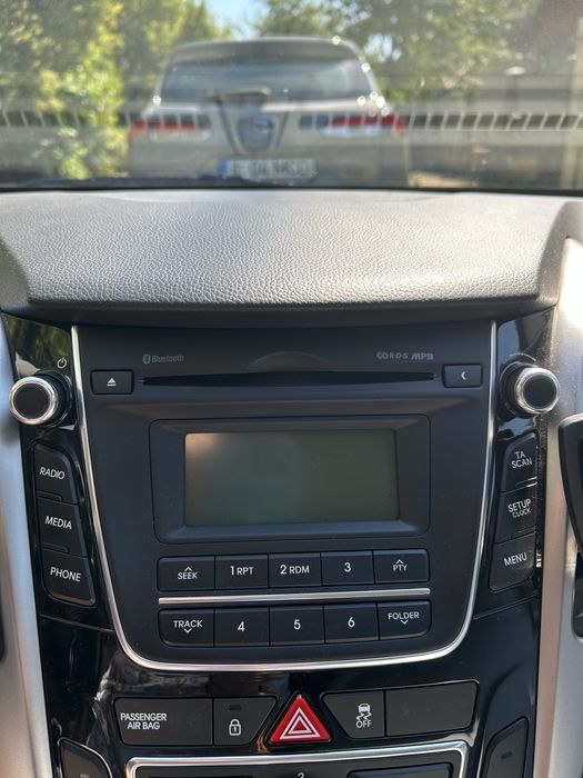 Player Hyundai i30, i40 , Elantra Radio original model 2013-2017!