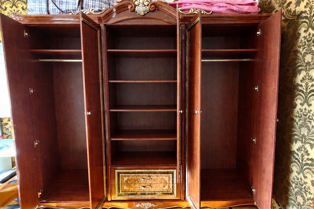 Спальный гарнитур 7 предметов в комплекте